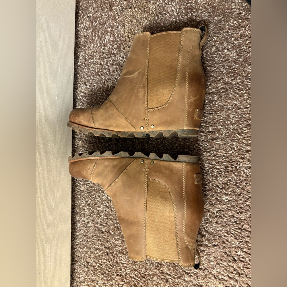 Sorel Women's Tan Wedge Boots
